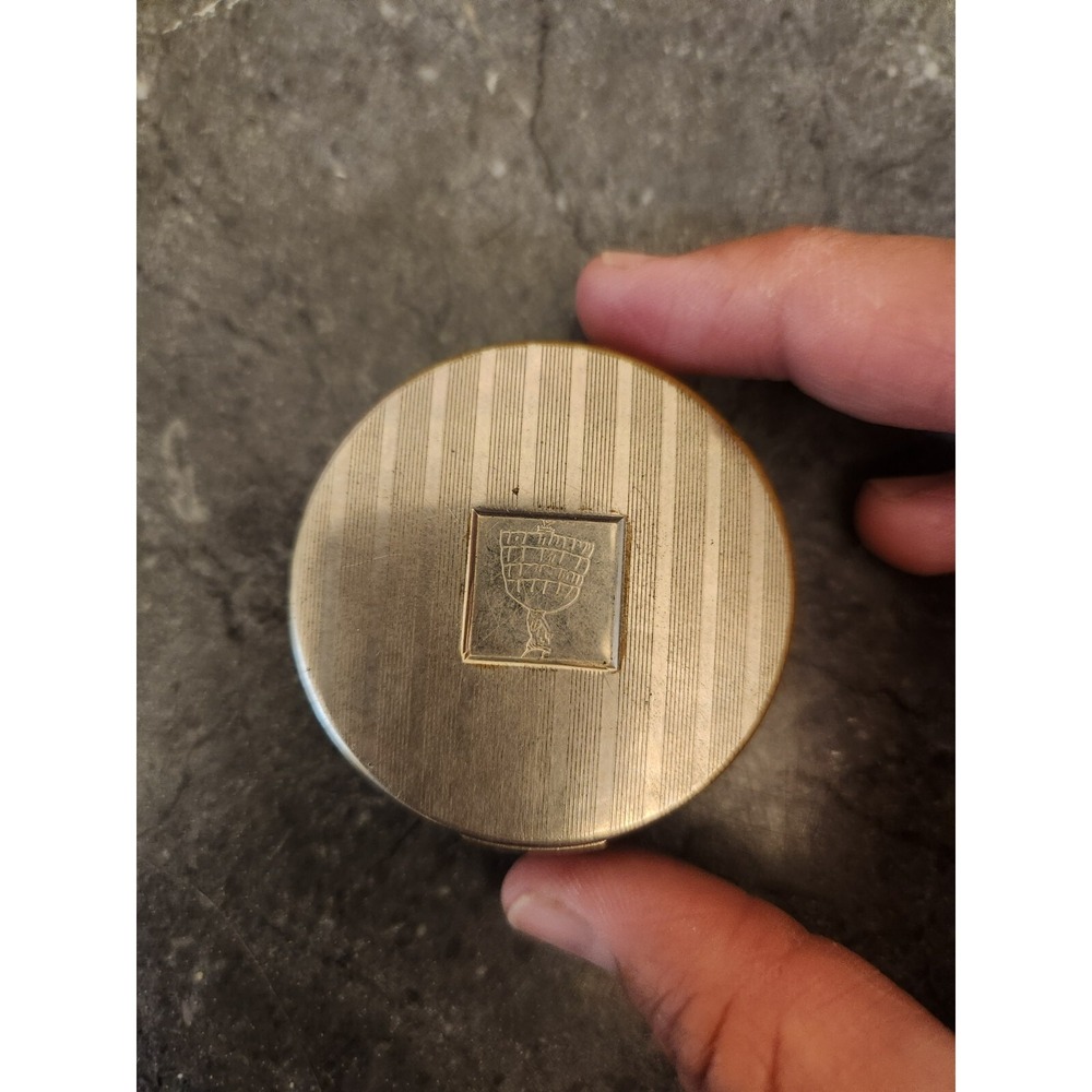 Vintage Make-Up / Blush Compact Pat Of Tre-Jur Inc. View 5